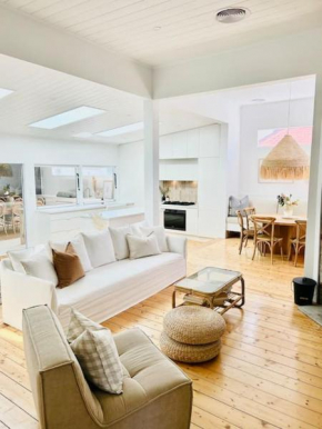 Thunder St Cottage Light Bright Home